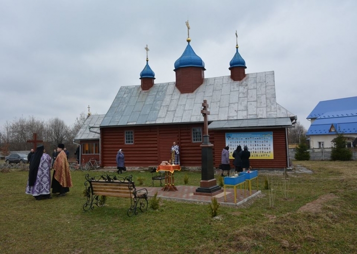 http://kurs.if.ua/media/gallery/full/1/7/17352389_409032152782442_777549746938864393_n.jpg