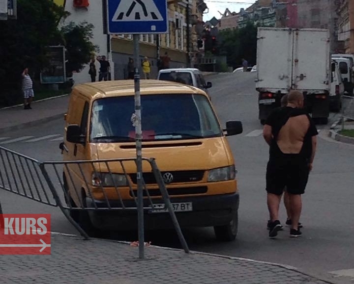 http://kurs.if.ua/media/gallery/full/1/9/19756087_1519376654770564_505399128_n.jpg