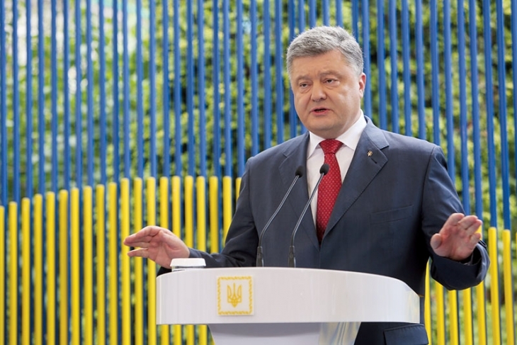 Президент Петро Порошенко на прес-конференції в Києві 3 червня 2016 року. (Kyiv Post/Володимир Петров)