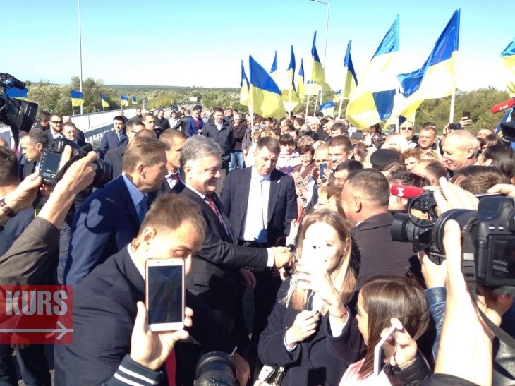 22095348 1619666004741628 209218141 o1212112 - Порошенко відкрив міст у Драгомирчанах - rai.ua