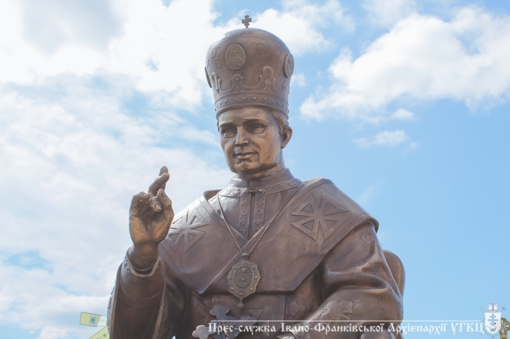 Результат пошуку зображень за запитом "До 100-ліття Єпископа Софрона Дмитерка в Погоні встановили пам'ятник."