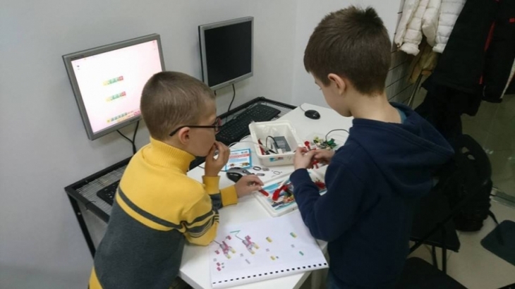 http://kurs.if.ua/media/gallery/full/r/o/roboklub_frankivsk_4.jpg