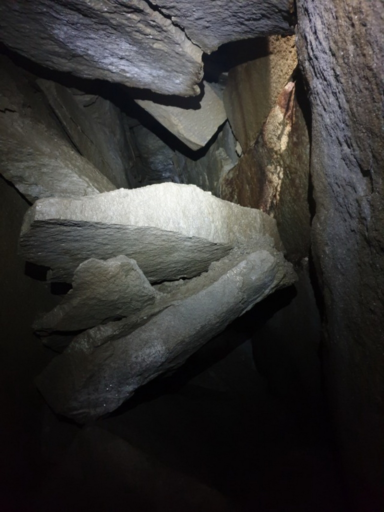 200 м ходів: під горою Піп Іван дослідили печеру 6