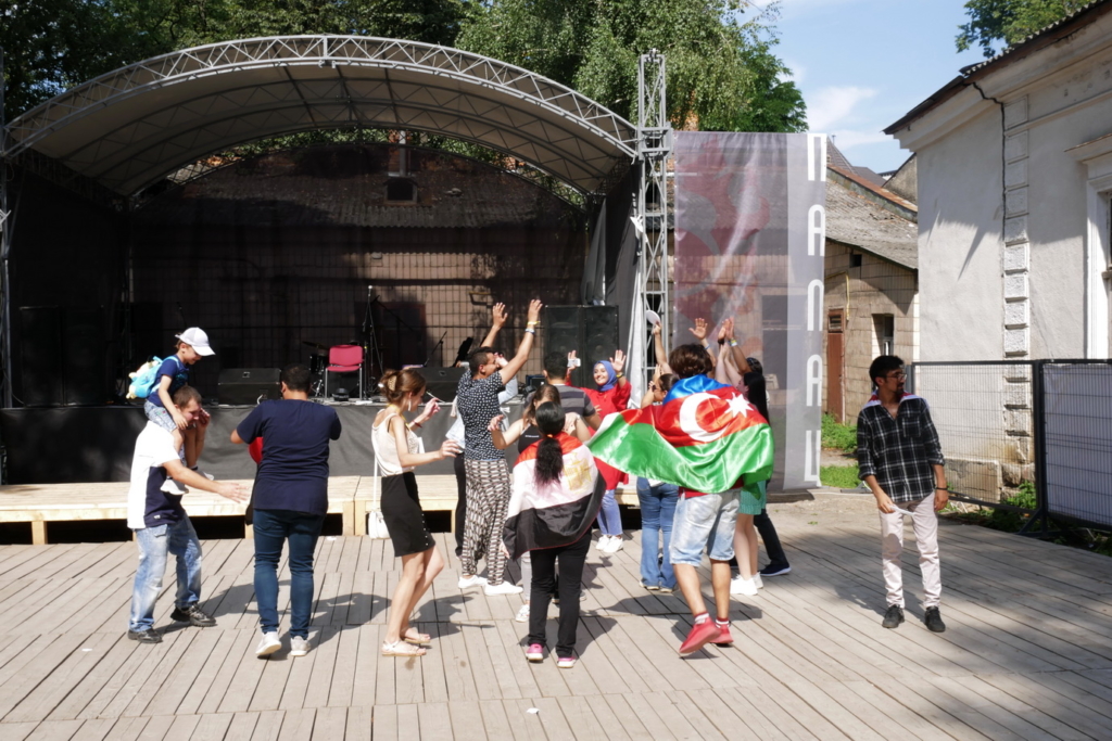 У Франківську на фестивалі Global Village 9 країн презентують свою культуру 8