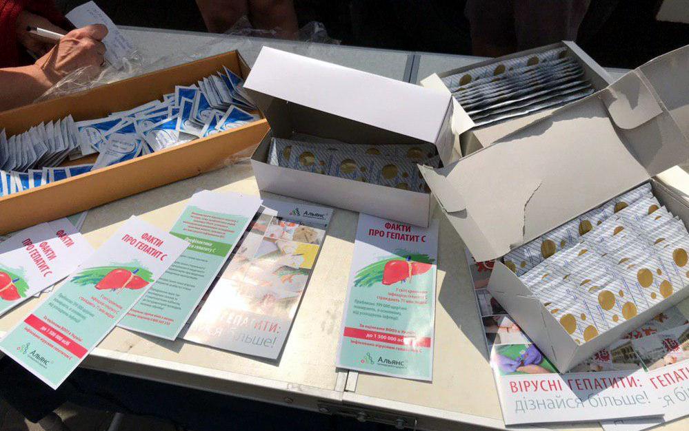 Близько сотні франківців пройшли безкоштовний експрестест на гепатит С 1