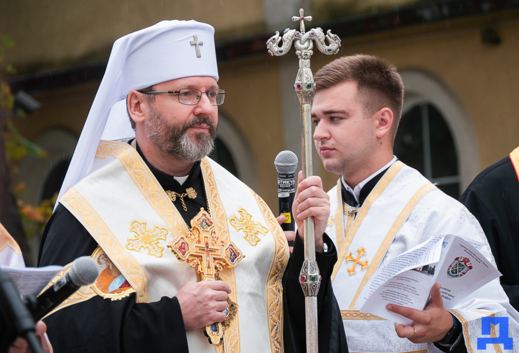 Глава УГКЦ Блаженніший Святослав освятив у Коломиї унікальну дзвіницю 3