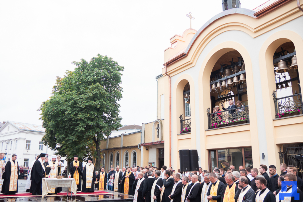 Глава УГКЦ Блаженніший Святослав освятив у Коломиї унікальну дзвіницю 5