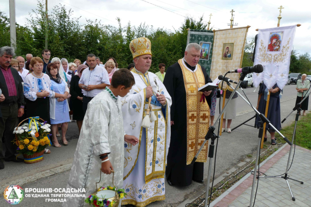 На Прикарпатті відреставрували пам’ятний Хрест жертвам комуністичного режиму 3