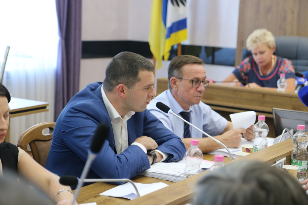 Депутати вимагають звіту від директора Департаменту охорони здоров'я Івано-Франківської ОДА 2