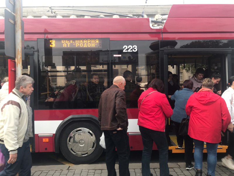 На вулиці Івано-Франківська виїхали нові білоруські тролейбуси 2