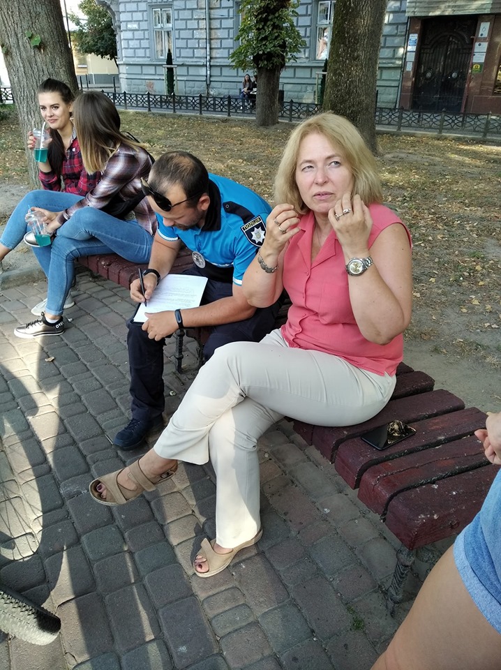 У Франківську підліток кидався на людей 1
