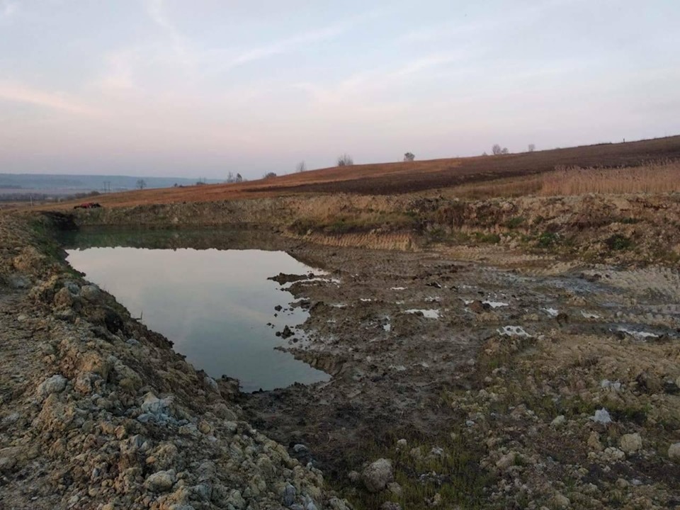 На Долинщині погасили пожежу на торфовищі 3