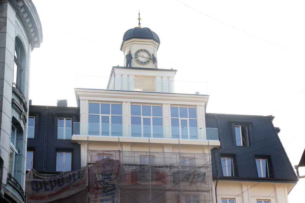 Архітектурний шрам: франківці критикують реставрацію готелю "Дністер" 5
