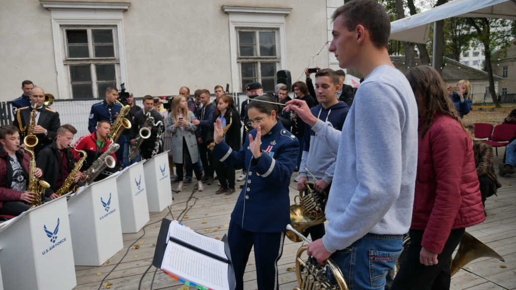 Музика свободи: оркестр військово-повітряних сил США влаштував джем у Палаці Потоцьких 4