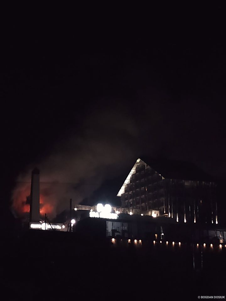 На Буковелі горів готель "Фомич" 1