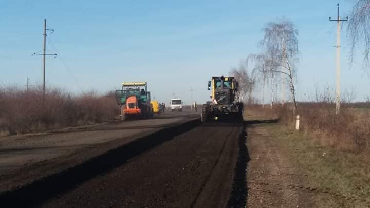 Дорожники повернулися до ремонту автотрас на Прикарпатті 3
