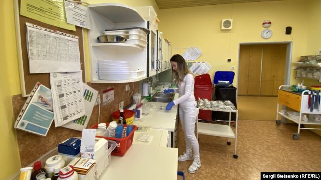Медсестра з Калуша у Чехії заробляє у чотири рази більше, як в Україні на двох роботах 1