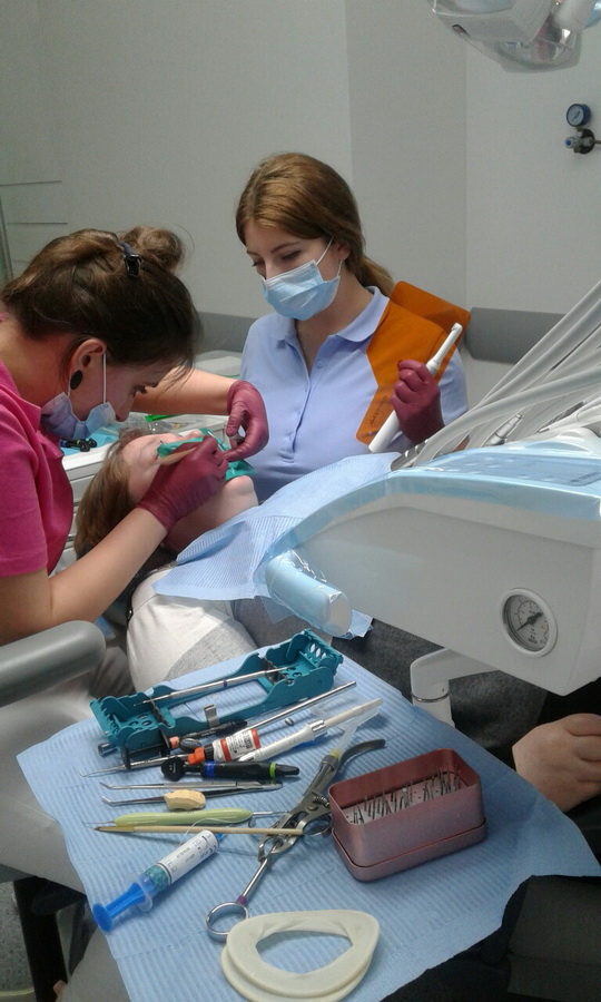 Лікарі-інтерни ІФНМУ стали призерами престижного стоматологічного конкурсу 1