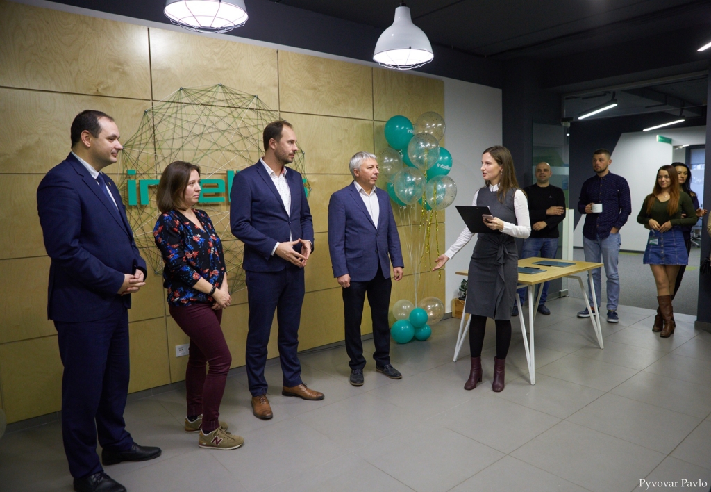 Одна з найбільших ІТ-компаній України відкрила офіс у Франківську 3