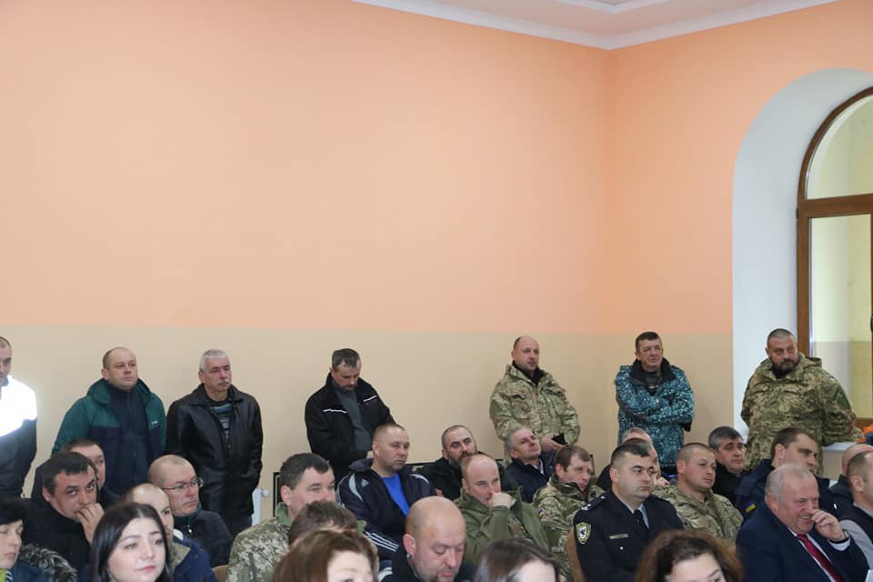 Переслідування ветеранів АТО: недовіру новому керівнику поліції висловили депутати Яремча 7