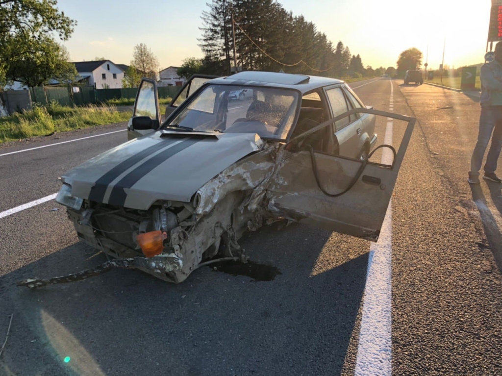 На Коломийщині перекинувся автомобіль – у ДТП ніхто не постраждав 1
