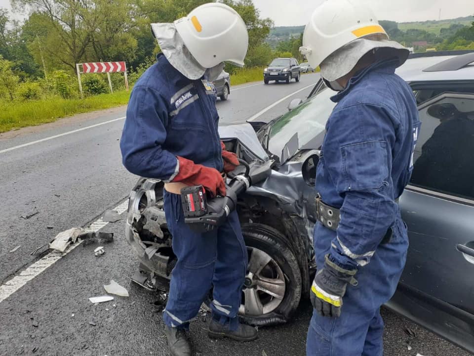 У Майдані зіткнулися дві автівки – водіїв перевіряють на стан сп’яніння 1