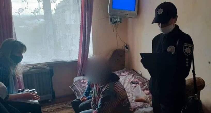 У Тисмениці голодні діти звернулися до поліції по допомогу 1