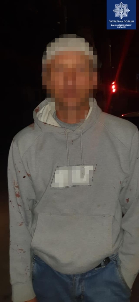 Патрульні викрили два грабежі біля вокзалу у Франківську 1