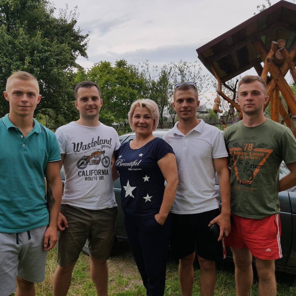 5 синів з родини надвірнянців пішли в Прикарпатський військово-спортивний ліцей 3
