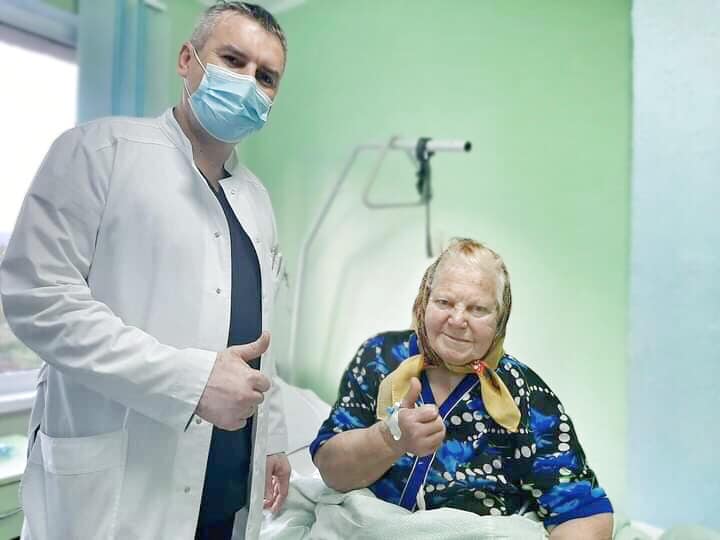 Франківський лікар встановив кардіостимулятор та повернув з того світу 86-річну жінку 2