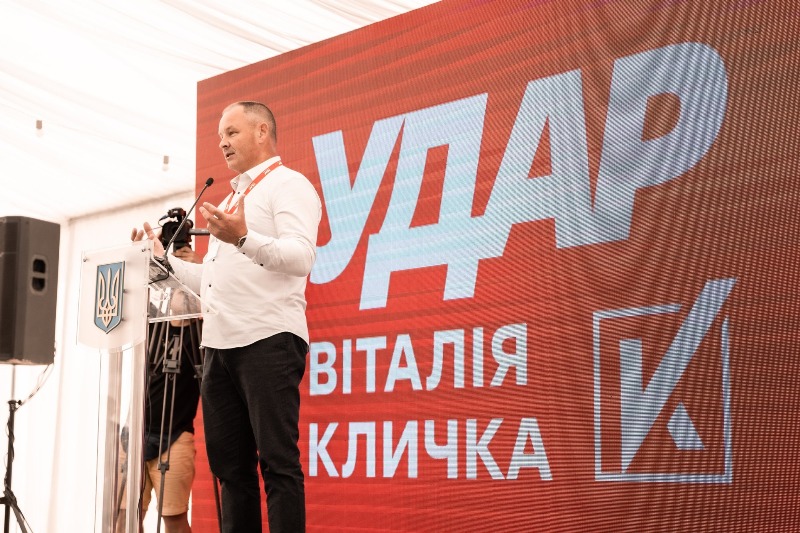 За сучасну освіту, розвинену медицину та спортивну інфраструктуру: УДАР представив команду Калущини. ФОТО 1