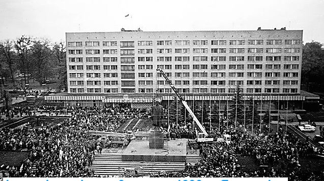 Перший мер Івано-Франківська Ярослав Тайліх розповів, як 30 років тому у місті знесли Леніна 4