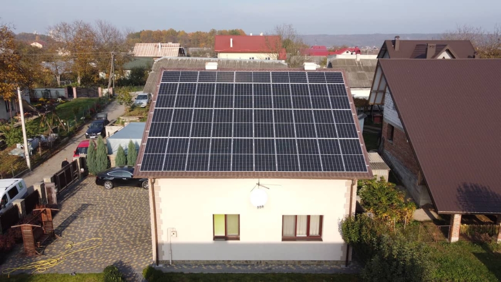 Еко енергія змонтувала в Укринові нову сонячну електростанцію для дому