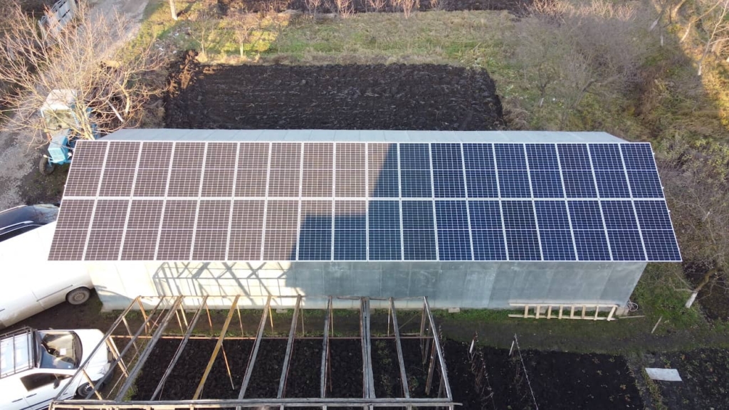 Сонячну електростанцію для дому потужністю 30 кВт встановили в Підлужжі 1