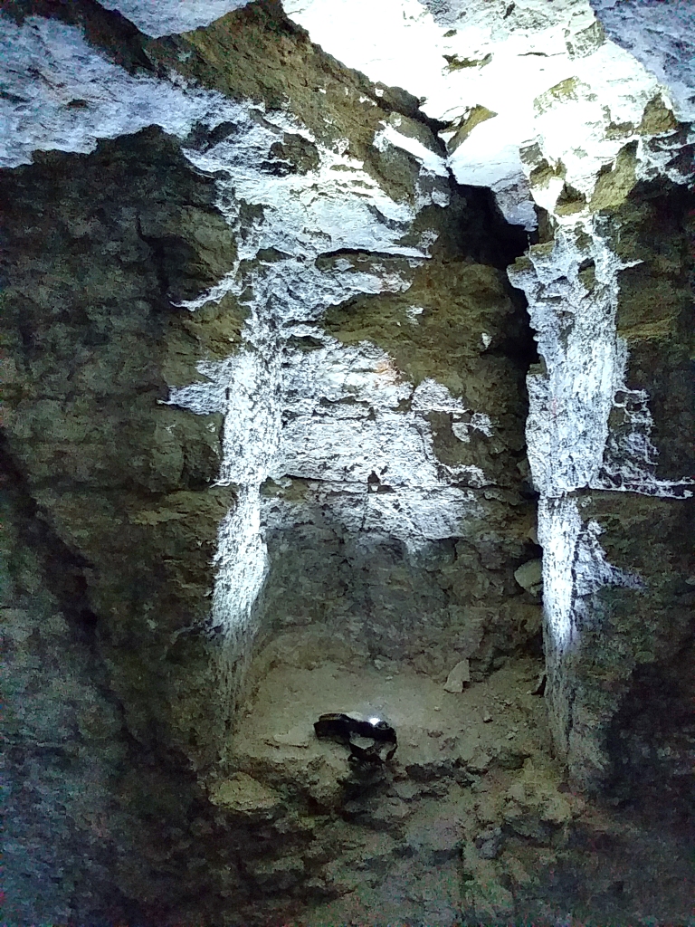 печера над Вороною