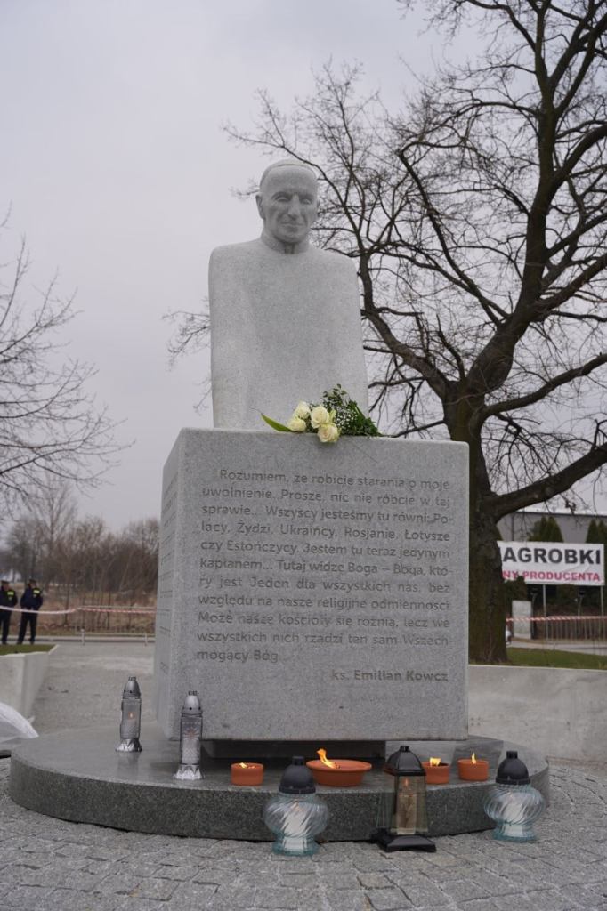 У Польщі відкрили пам’ятник священнику з Прикарпаття, який помер у концтаборі 1