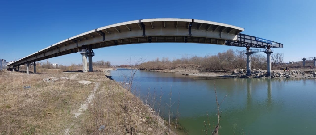 Міст на Пасічну - "Мостобудівельний загін 112" скаржиться на "ПБС"