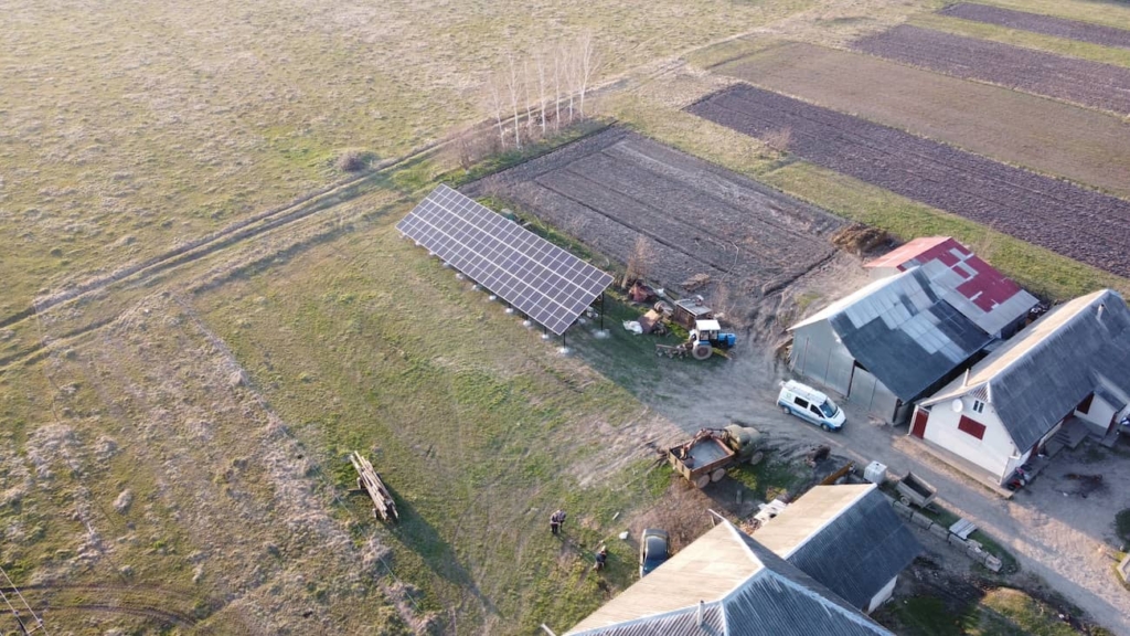 Сонячну електростанцію потужністю 30 кВт встановили в Дебеславцях 3
