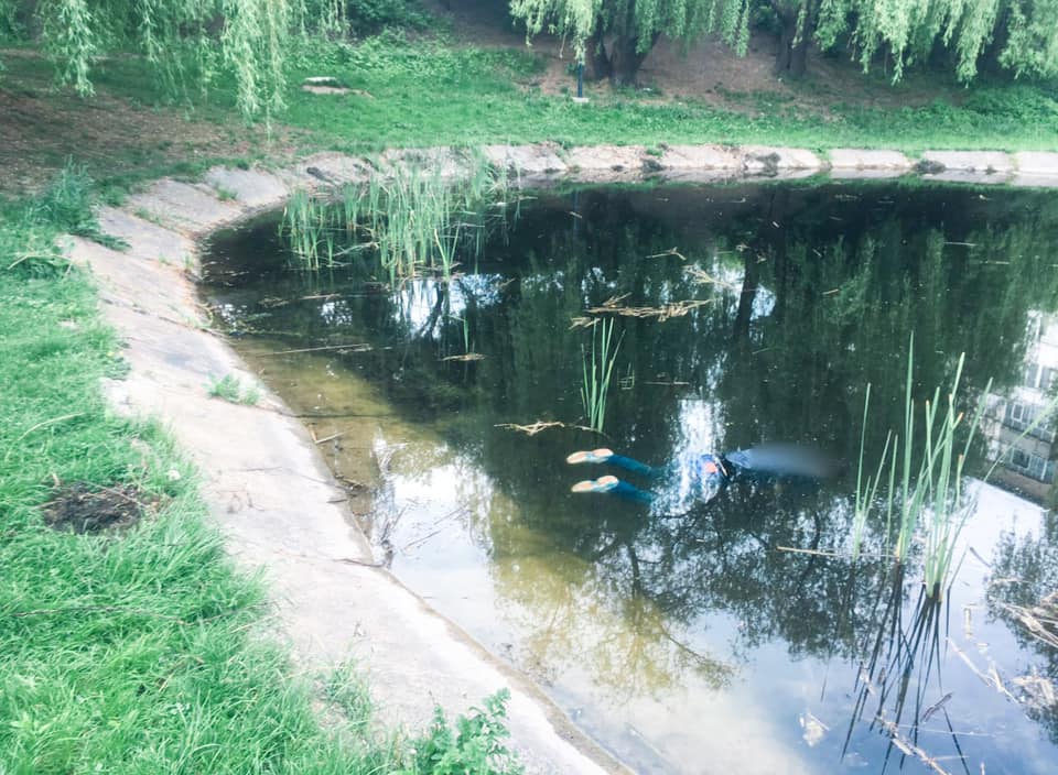 В озері на вулиці Слави Стецько у Франківську знайшли тіло 1