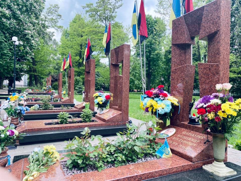 У Франківську вшанували пам’ять правоохоронців, які загинули під Слов'янськом 1