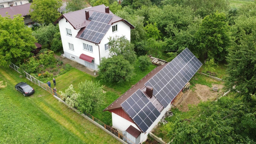 домашня сонячна електростанція в господарів у селі Горохолина