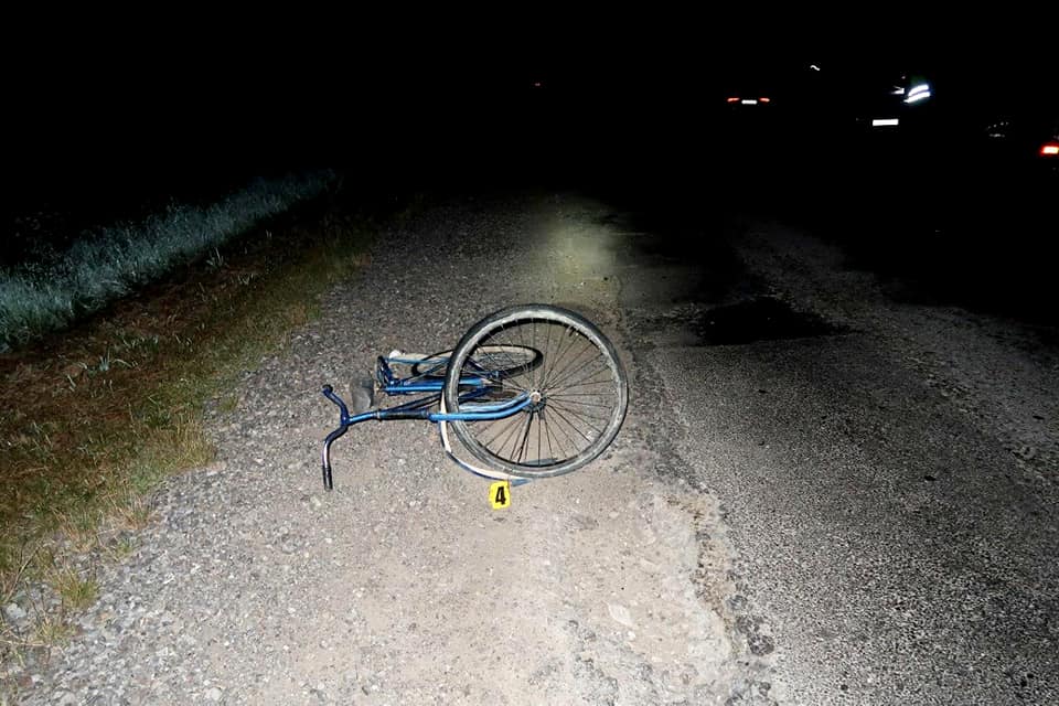 Поблизу Франківська водій під наркотиками збив п'яного велосипедиста 1