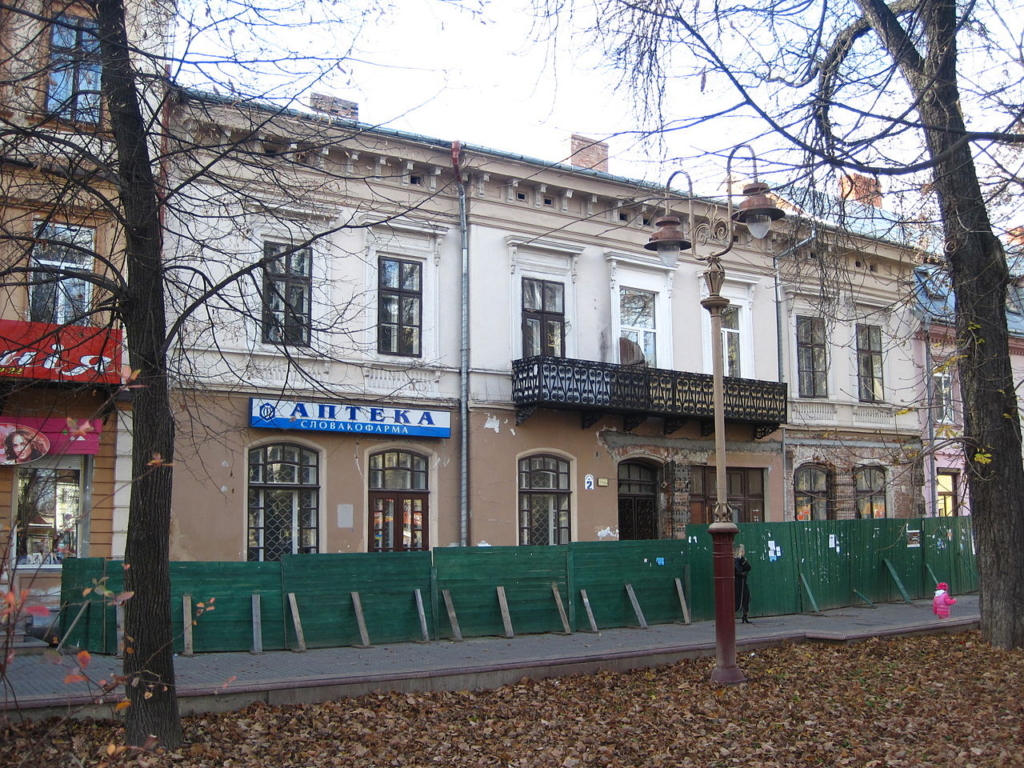 У центрі Франківська пам'ятку архітектури реставрують під готель 3
