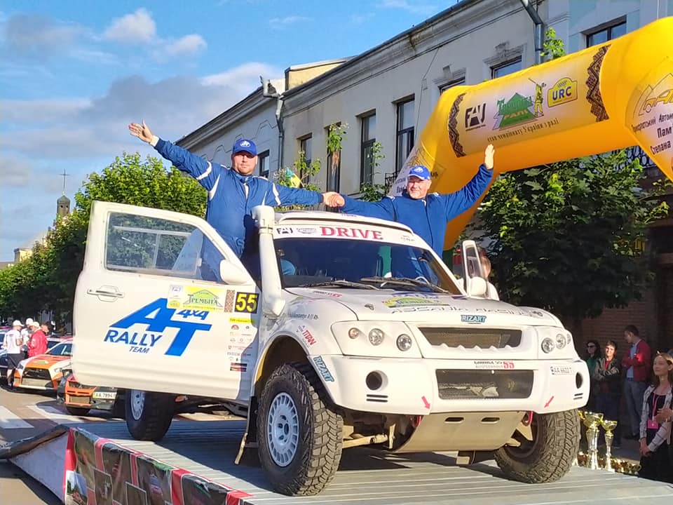 На Прикарпатті в ралі "Трембіта" змагалися автогонщики з усієї України 6