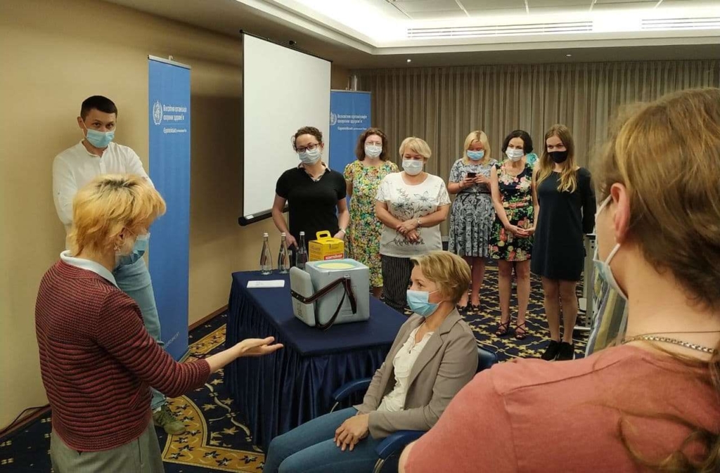 До вакцинації в Україні залучають інтернів та викладачів медуніверситетів – франківці вже вчаться 1