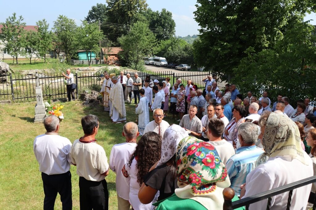 На Прикарпатті відкрили меморіальну дошку батькові Степана Бандери 2