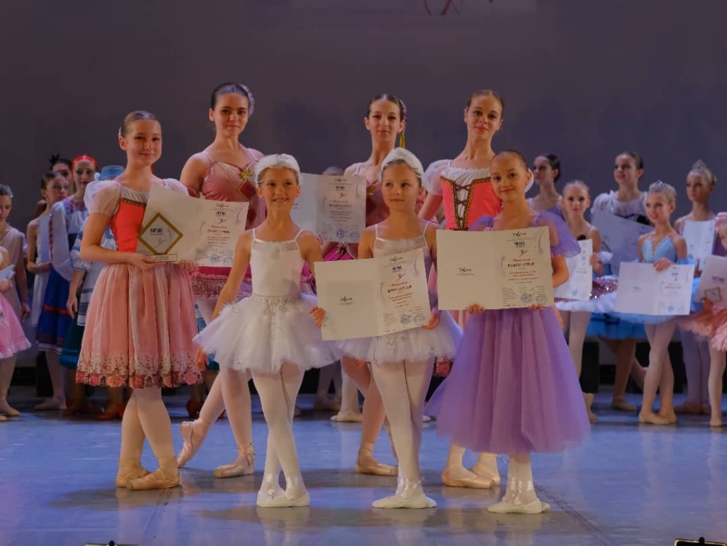 Юні франківчанки привезли п'ять нагород зі Всеукраїнського танцювального конкурсу 2