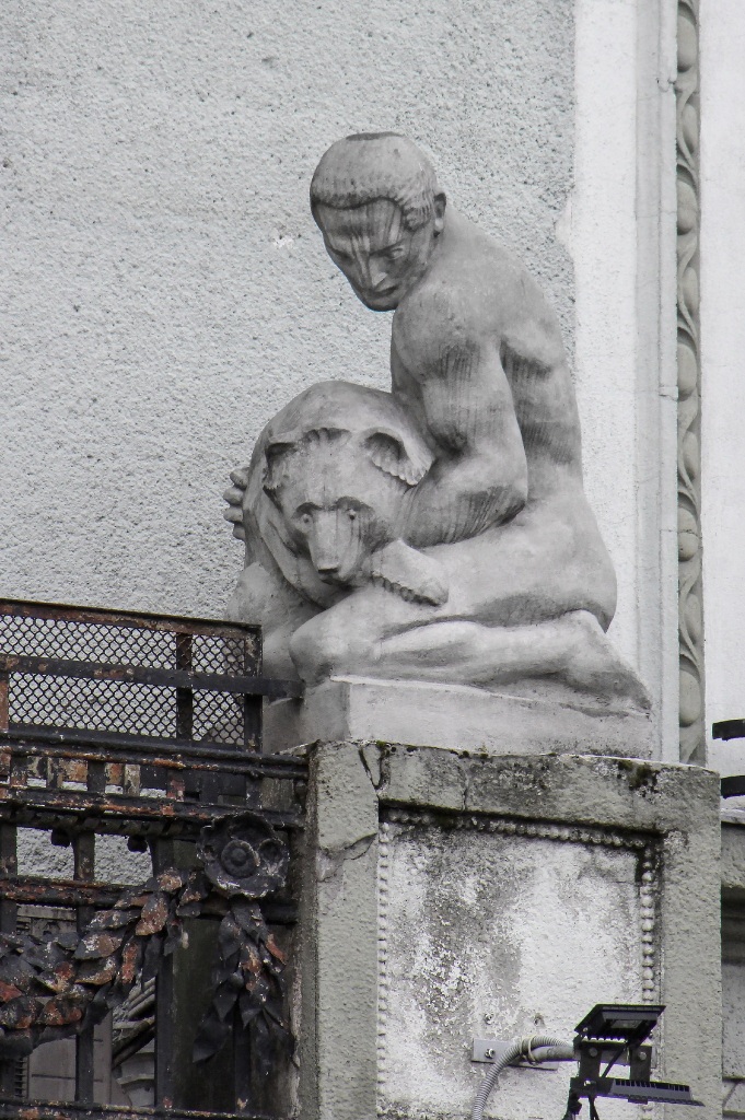 скульптури Антоняка - Станіславів