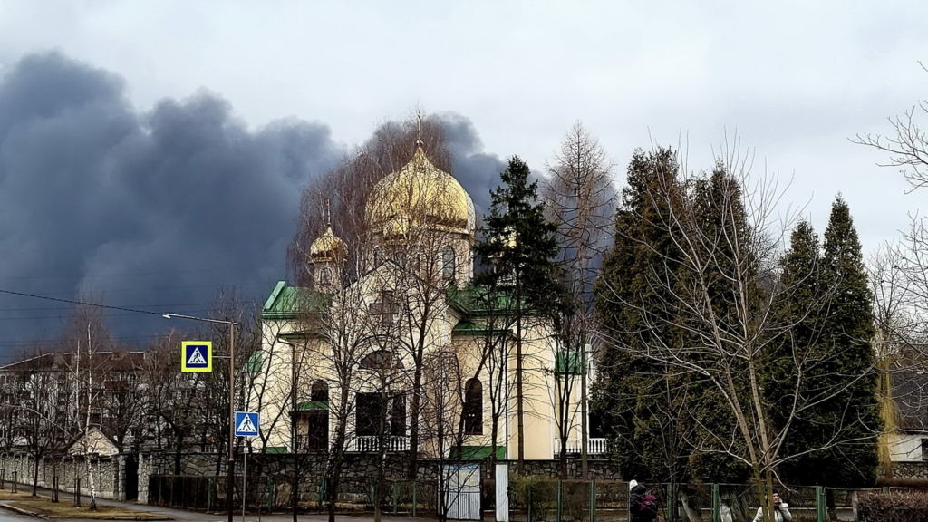 Івано-Франківськ - вибухи в районі аеродрому, обстріл