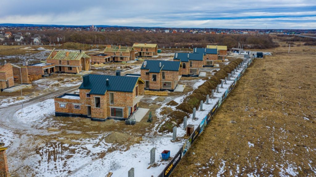 Ozon Village - власний котедж в Івано-Франківську